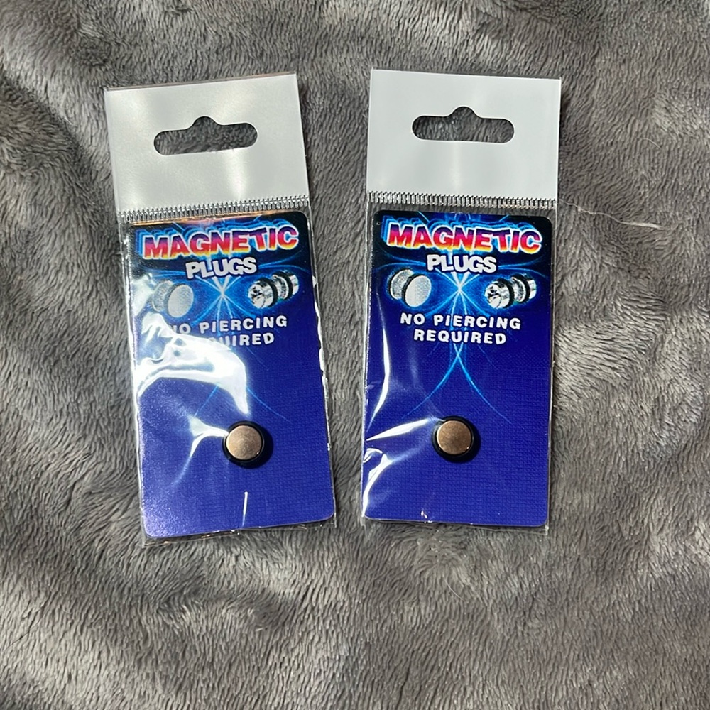 Magnetic plugs two pack